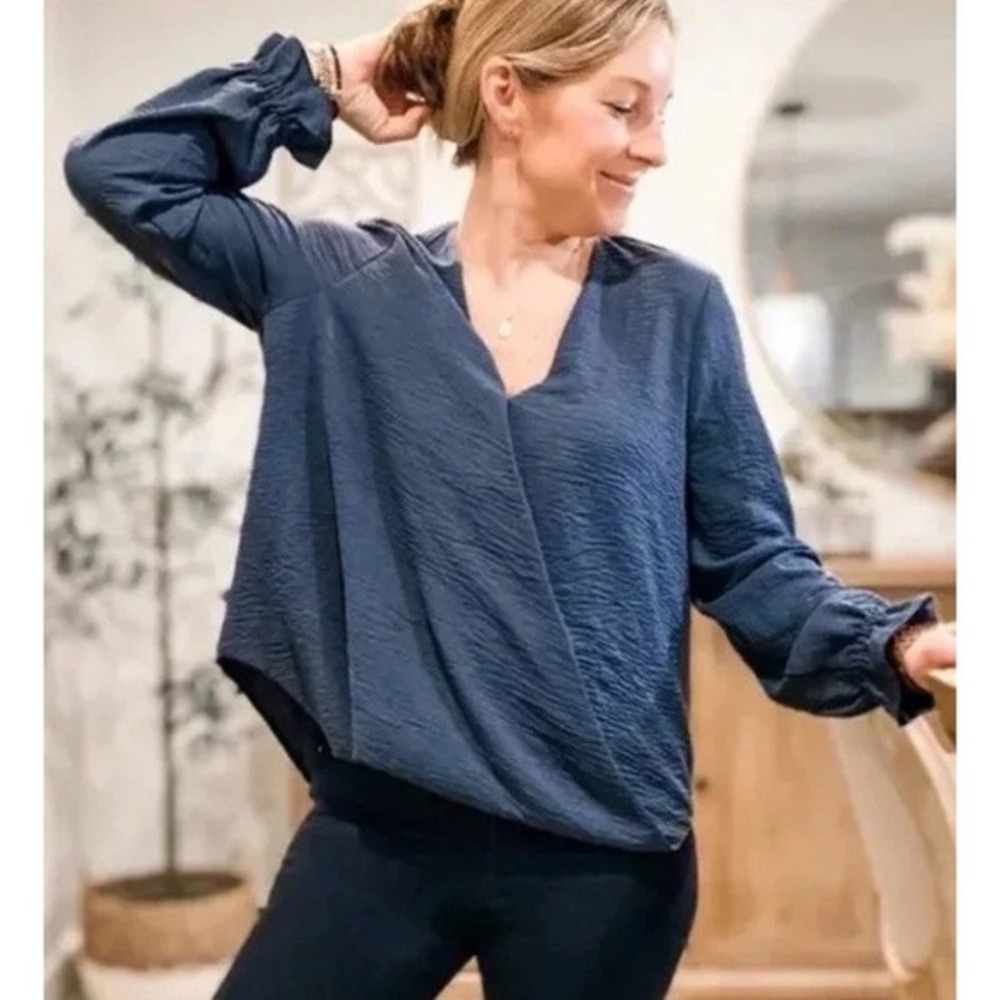 FRYE Wrap Blouse Top Women's 2X Plus Surplice Front‎ Puff Sleeve Blue Textured